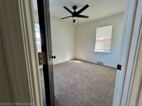 Flint, MI 48505,5502 Susan ST