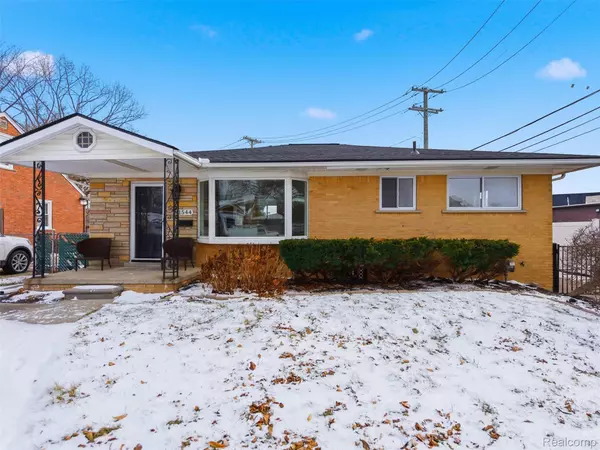 1544 Sheffield RD, Birmingham, MI 48009