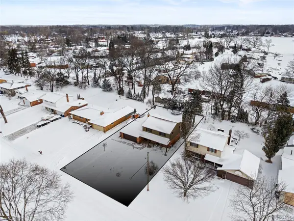 Waterford, MI 48329,3172 Indianview DR N