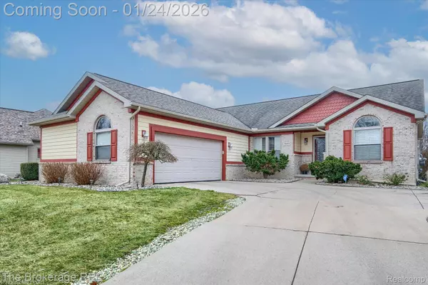 7095 Woods West DR, Flushing, MI 48433