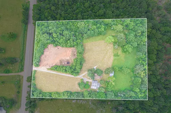 10445 E Highway 7,  Centerville,  TX 75833