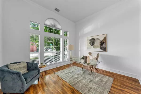 Plano, TX 75025,9320 Cedardale Drive