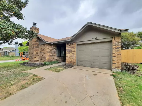 4609 Riverpark Drive, Fort Worth, TX 76137