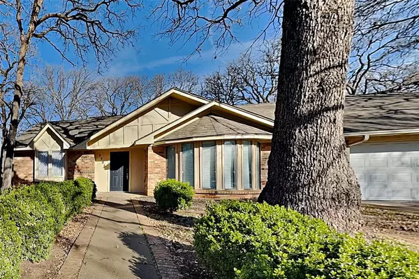 3505 Lagustrum Court, Arlington, TX 76017