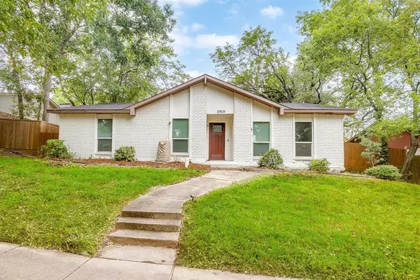 2909 Clover Valley Drive, Garland, TX 75043