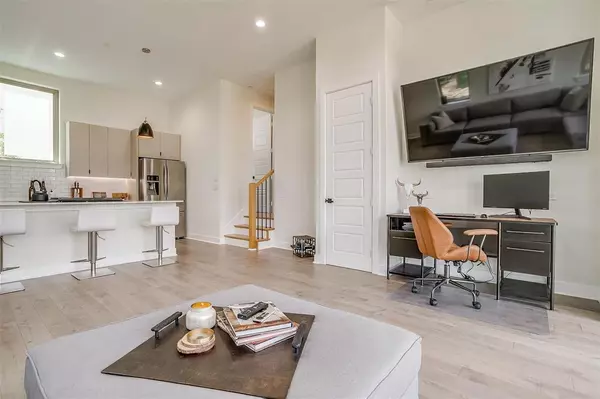 Dallas, TX 75210,3231 Elihu Street #101