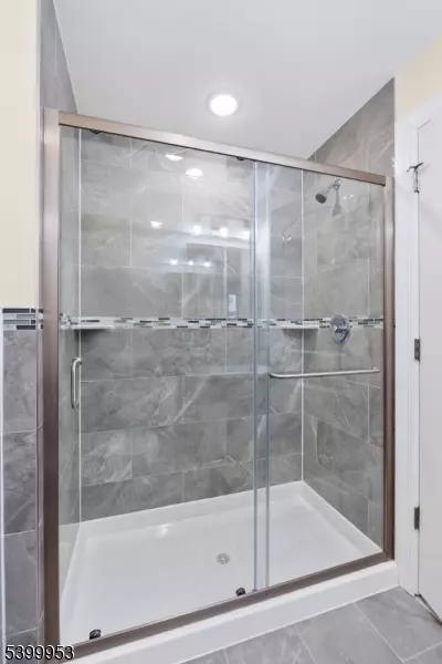 Newark City, NJ 07112,371 Chadwick Ave