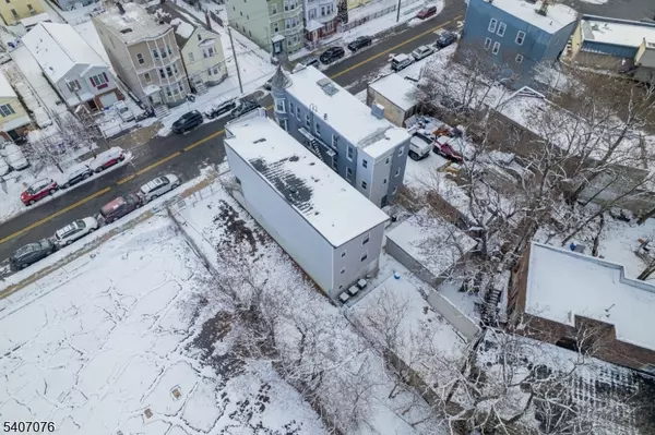 Newark City, NJ 07108,420 18Th Ave