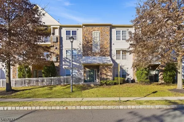 Hillsborough Twp., NJ 08844,2 Steele Pl #E