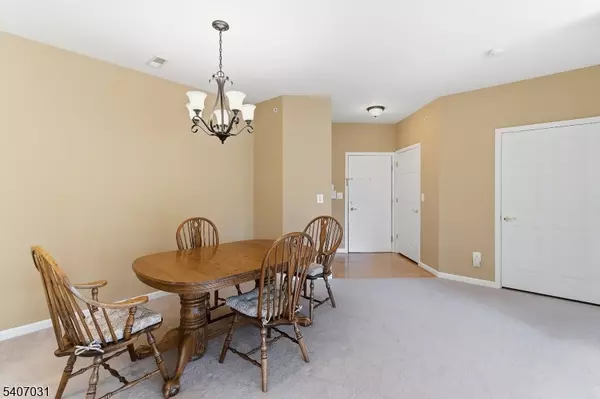 Hillsborough Twp., NJ 08844,2 Steele Pl #E