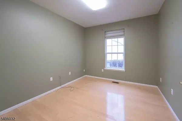 Bernards Twp., NJ 07920,23 Hansom Rd