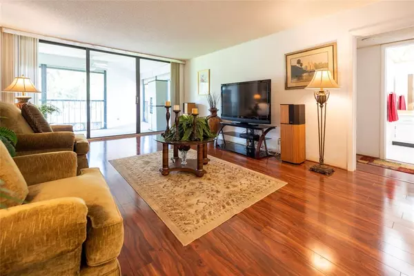 Weston, FL 33326,16325 Golf Club Rd #210