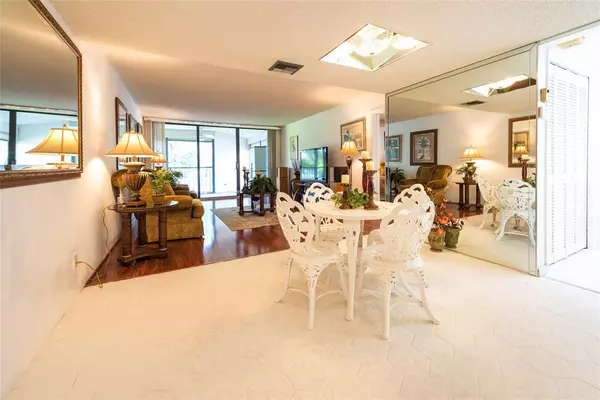 Weston, FL 33326,16325 Golf Club Rd #210