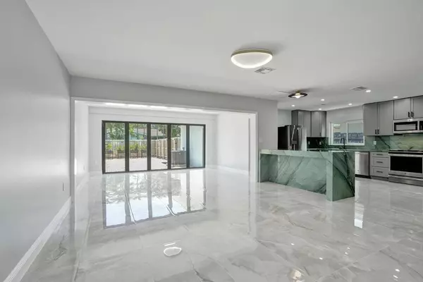 Hollywood, FL 33020,1424 Adams St