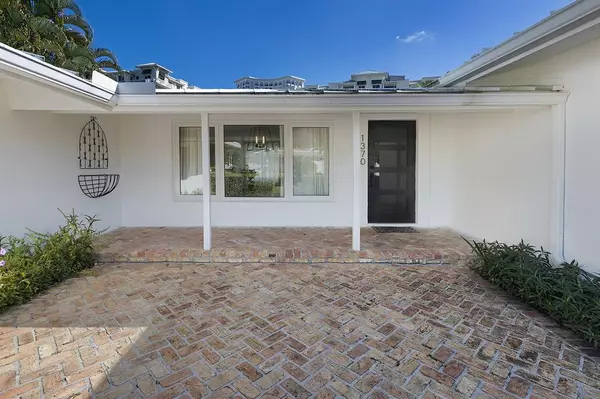 Pompano Beach, FL 33062,1370 E Terra Mar Dr