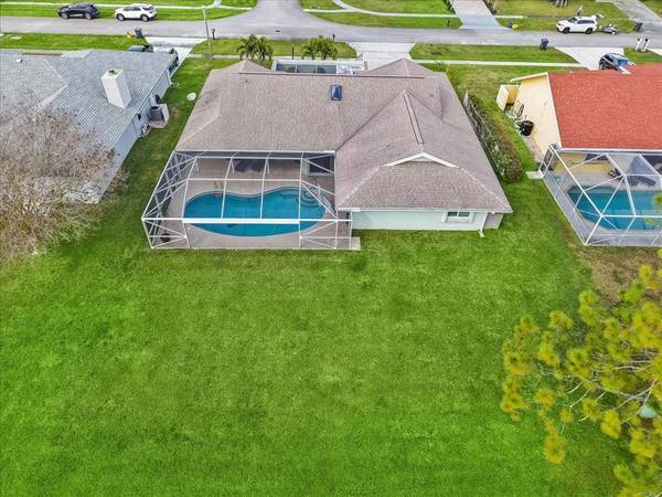 13812 Columbine Ave, Wellington, FL 33414