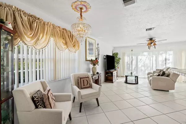 Coral Springs, FL 33065,8940 NW 38th Dr #8940