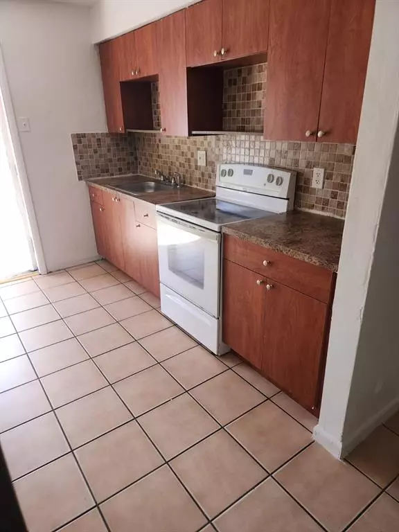 Miramar, FL 33023,6158 SW 20th Ct #2