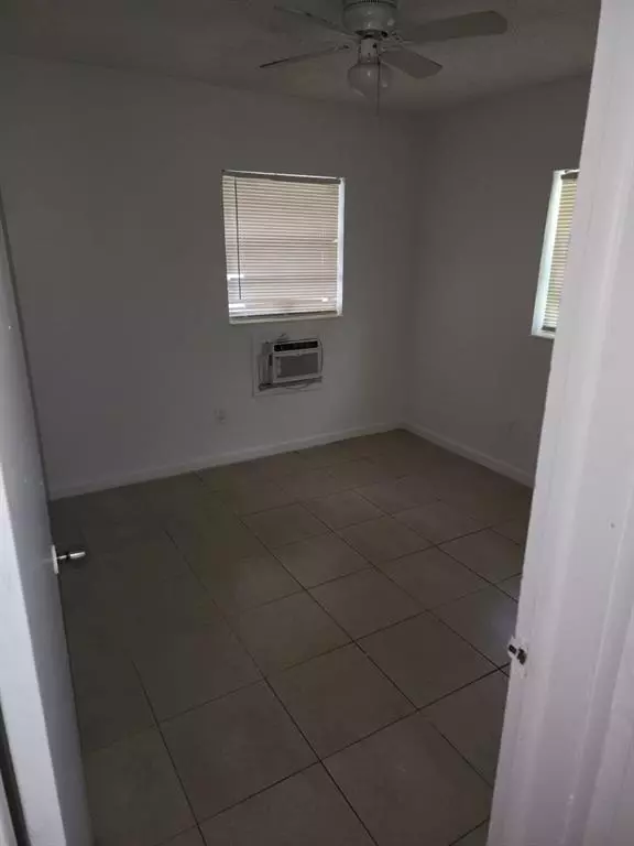 Miramar, FL 33023,6158 SW 20th Ct #2