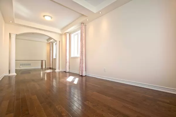 Markham, ON L6E 0L4,21 Wozniak CRES