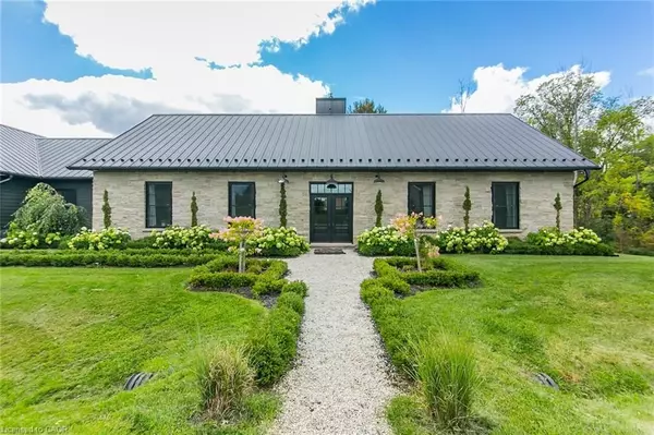 Mapleton, ON N0G 2K0,141 Ruth Anne PL W