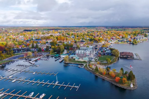 Gananoque, ON K7G 2M3,50 Market ST #302