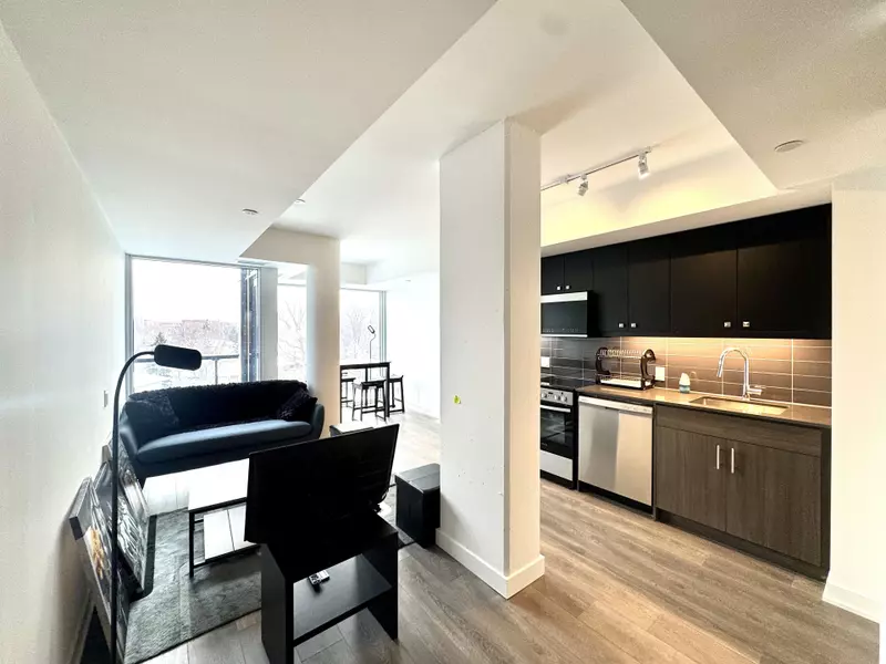 2 Manderley DR #409, Toronto E06, ON M1N 0C7