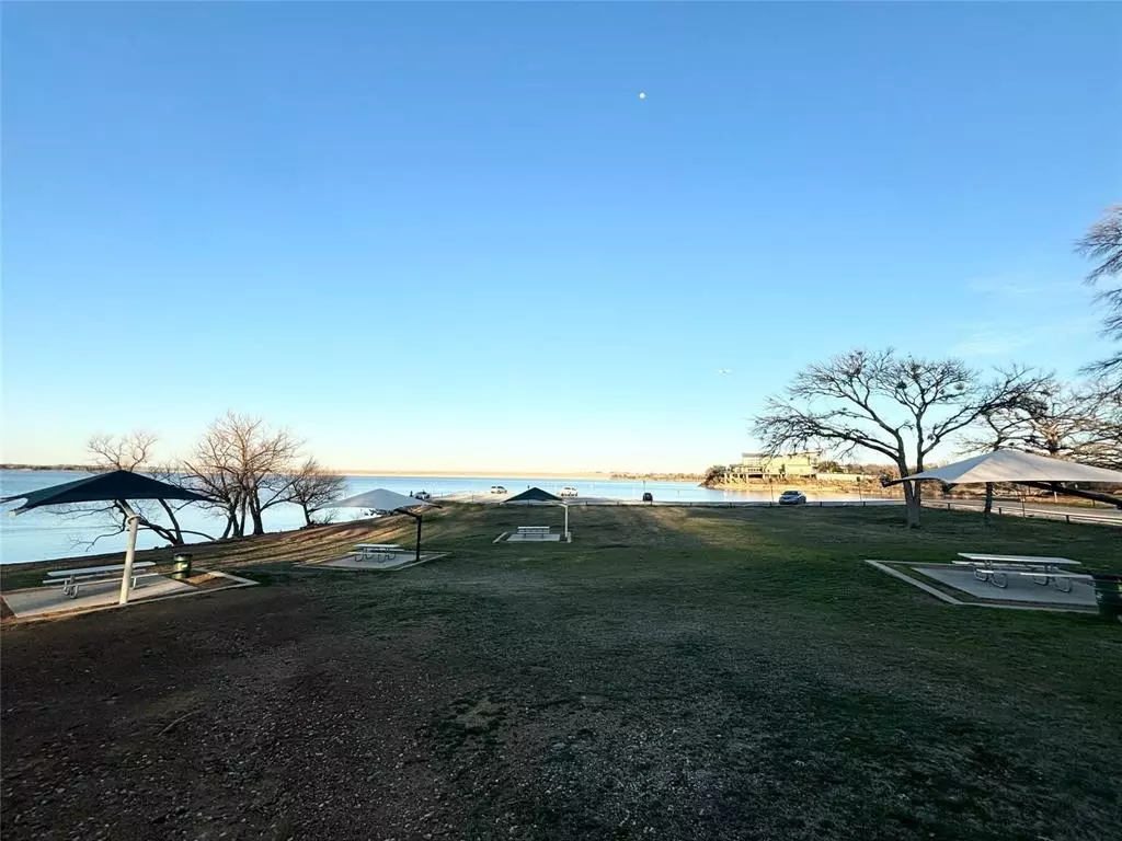 Grapevine, TX 76051,1705 Chris Craft Drive #11