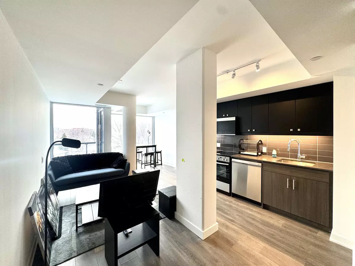 Toronto E06, ON M1N 0C7,2 Manderley DR #409