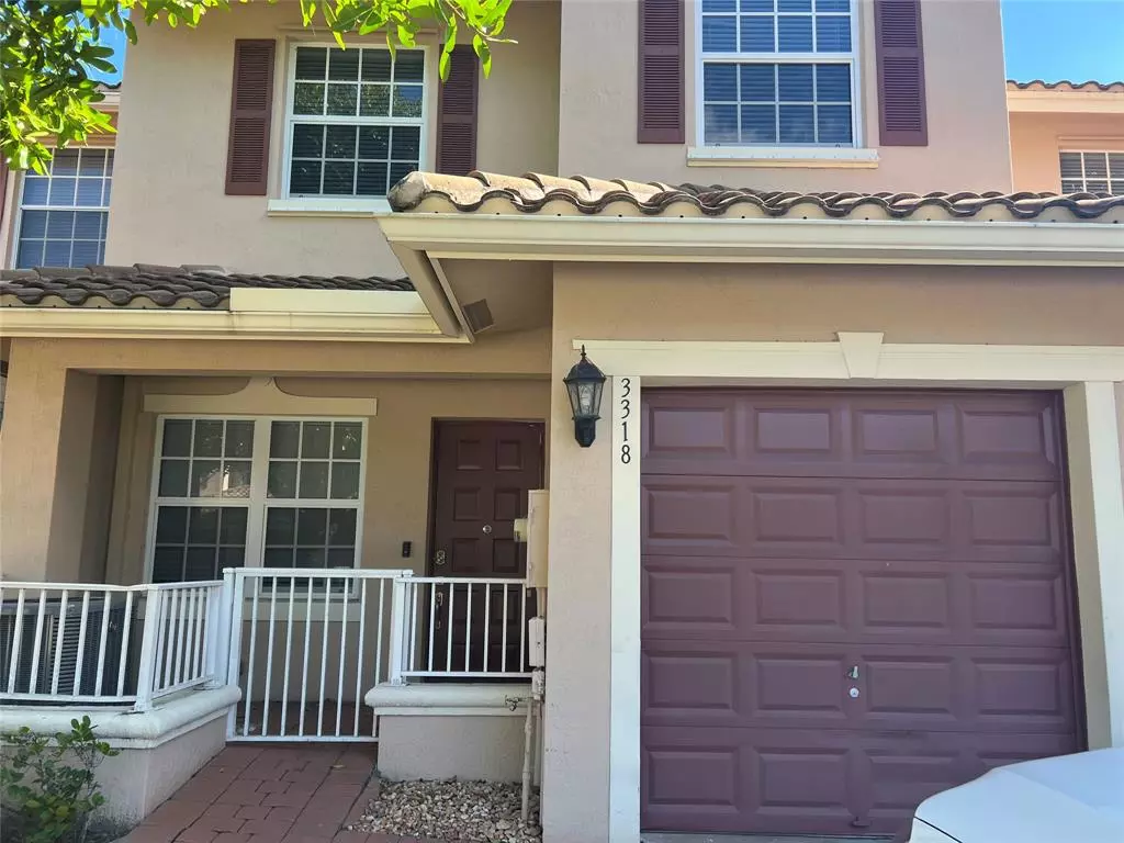 Davie, FL 33328,3318 Lakeside Dr