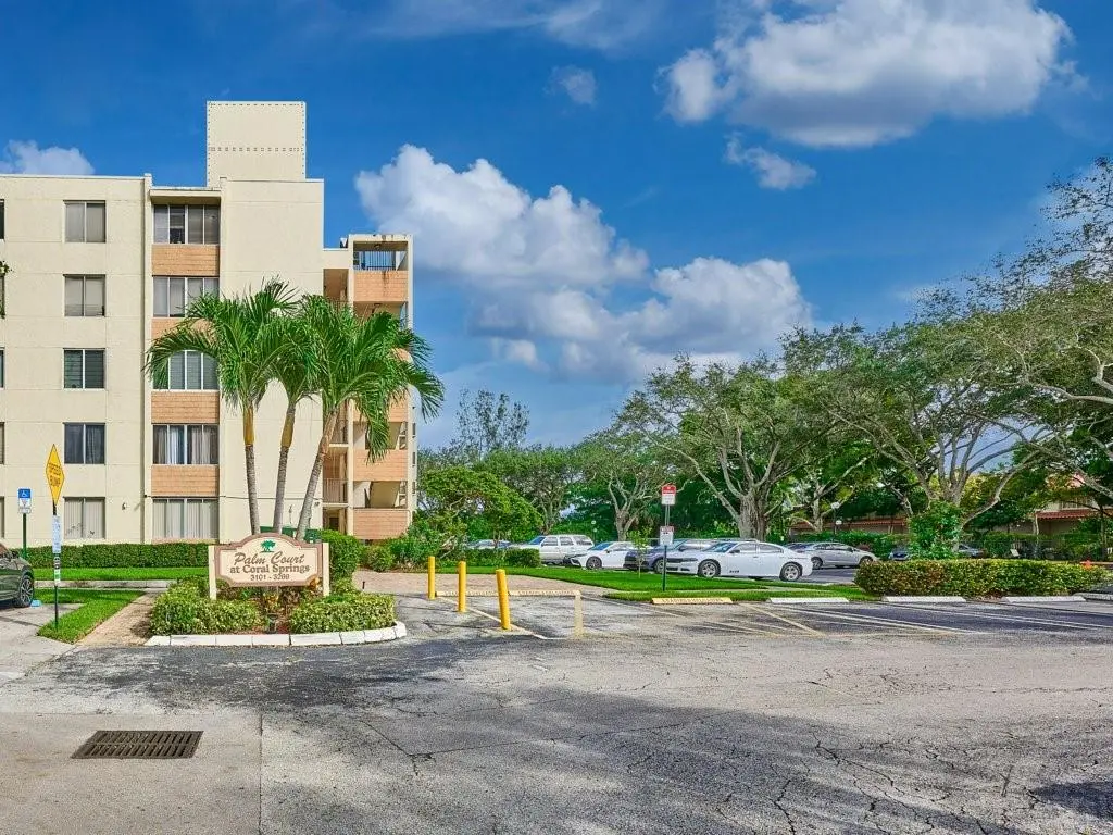 Coral Springs, FL 33065,3253 Riverside Dr #D-301