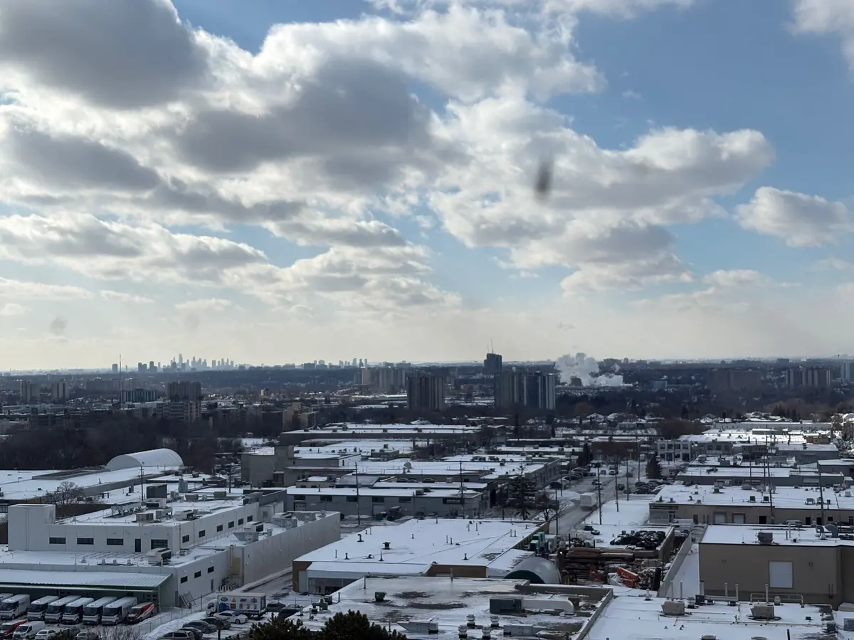 Toronto W04, ON M6B 2G8,100 Lotherton Pathway #1215