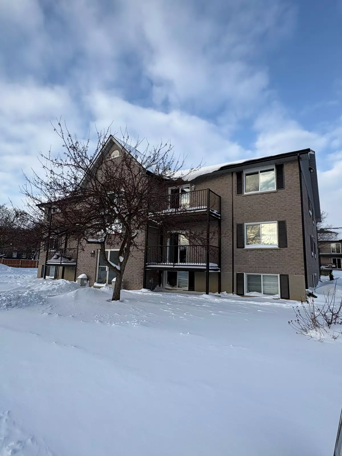 Stratford, ON N5A 7T6,50 Campbell CT N #110