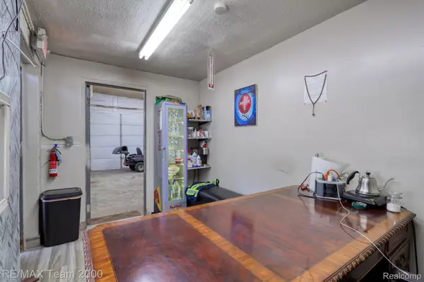 Taylor, MI 48180,26105 VAN BORN RD