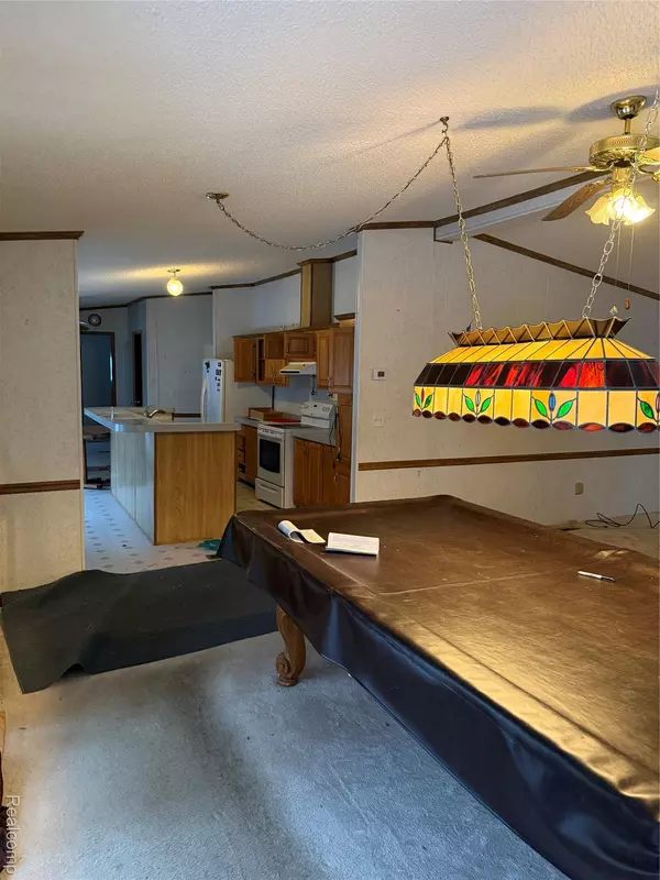 Milford, MI 48381,2222 S Sheeran DR