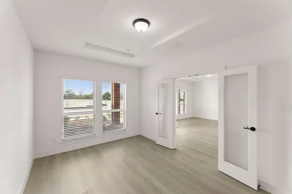 Desoto, TX 75115,804 Hidden Lakes Drive