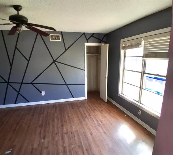 New Boston, TX 75570,318 N Frost Street