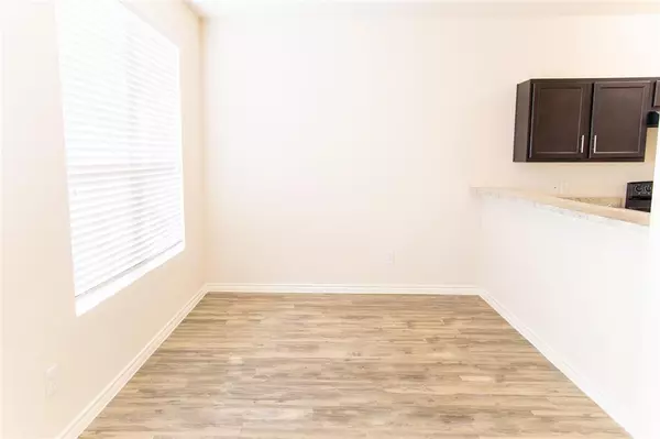 Dallas, TX 75227,9942 Chilmark Way