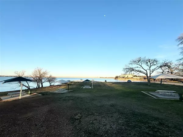 1705 Chris Craft Drive #11, Grapevine, TX 76051