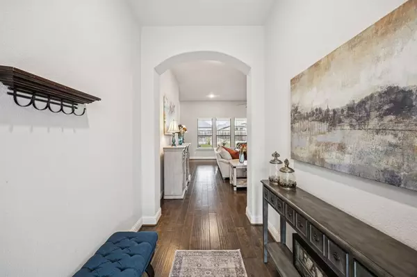 The Colony, TX 75056,8116 Tramore