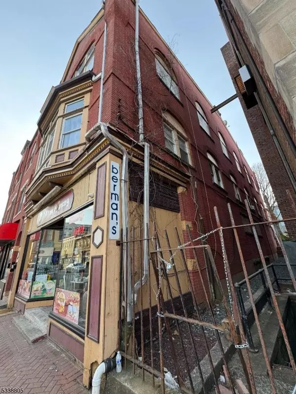 Bound Brook Boro, NJ 08805,410 E Main St