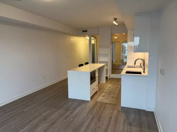 Toronto C01, ON M6J 3C3,106 Dovercourt RD #414