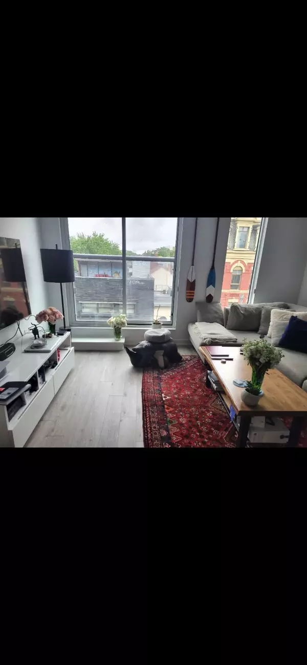 Toronto C01, ON M6J 3C3,106 Dovercourt RD #414