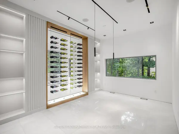 157 Old Forest Hill RD, Toronto C04, ON M5N 2N7