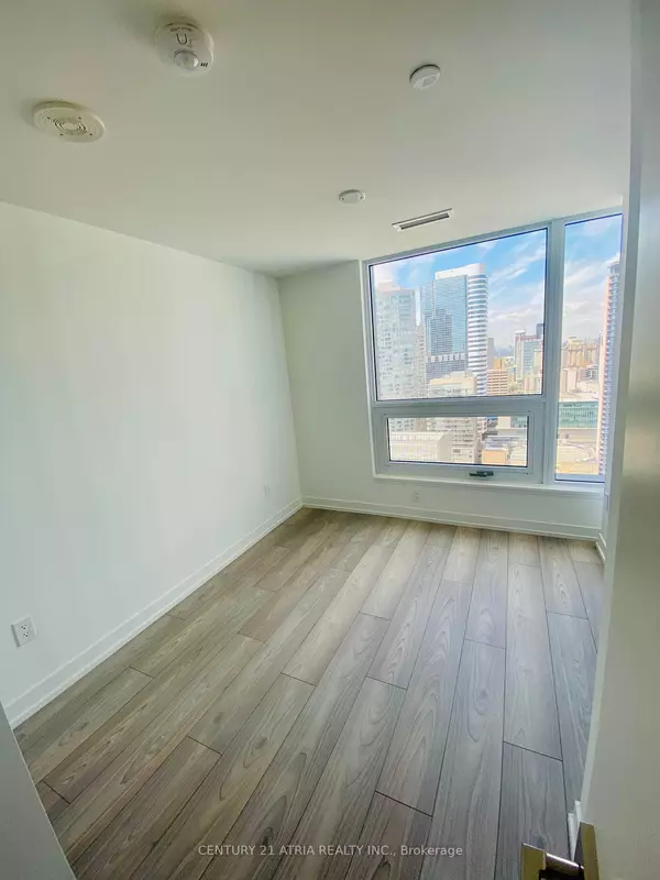 Toronto C08, ON M5B 0C5,82 Dalhousie ST #3212