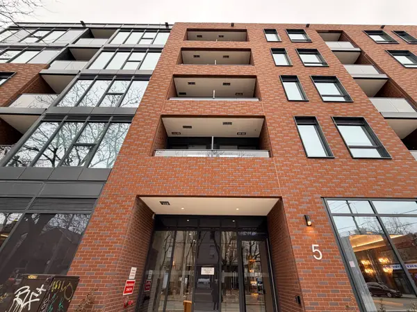 5 Lakeview AVE #701, Toronto C01, ON M6J 0H3