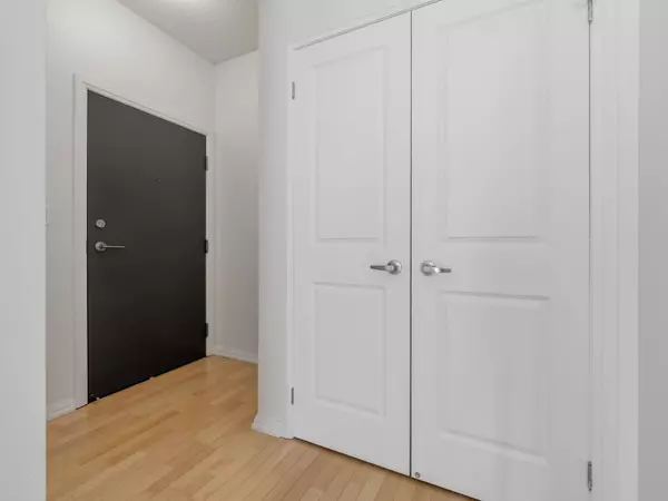 Toronto C08, ON M4Y 3C3,35 Hayden ST #318