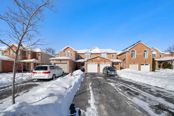 Whitby, ON L1R 2K3,16 Creekwood CRES