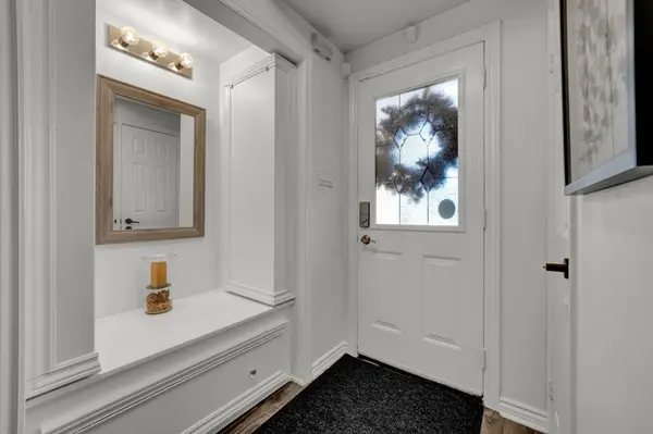 Whitby, ON L1R 2K3,16 Creekwood CRES