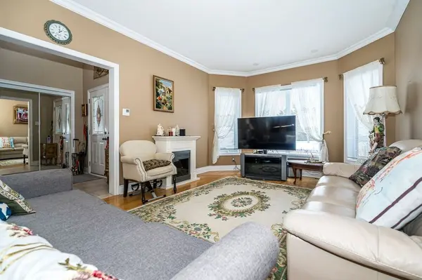 Ajax, ON L1S 1G3,931 Pickering Beach RD